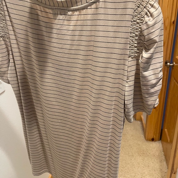 NWT Modern Works short sleeve women’s top M - Picture 5 of 10